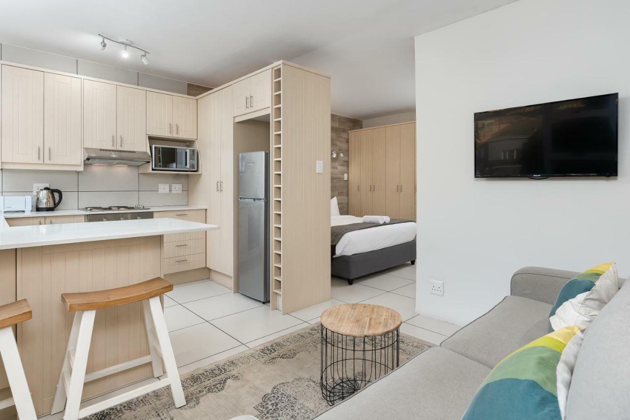 Montclair Apartments เคปทาวน์ ภายนอก รูปภาพ
