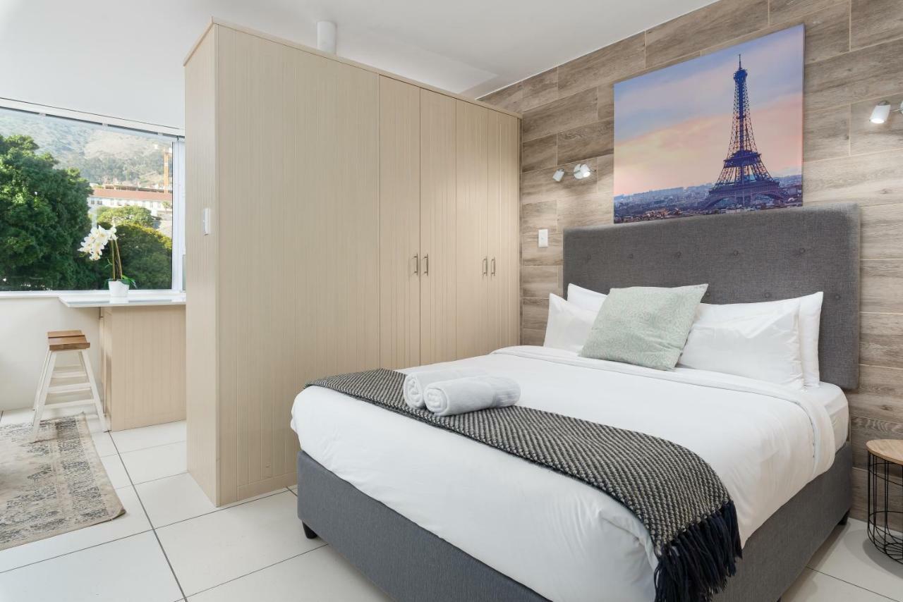 Montclair Apartments เคปทาวน์ ภายนอก รูปภาพ