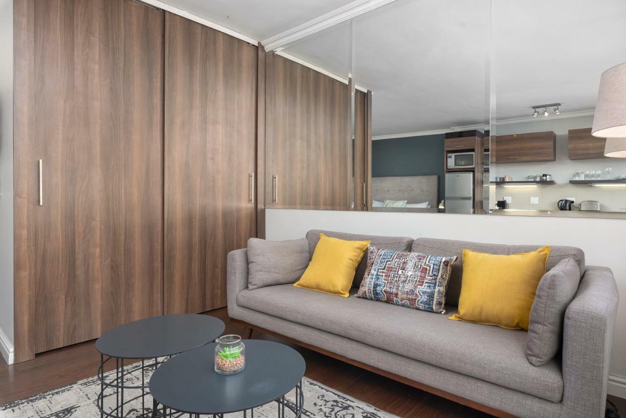 Montclair Apartments เคปทาวน์ ภายนอก รูปภาพ