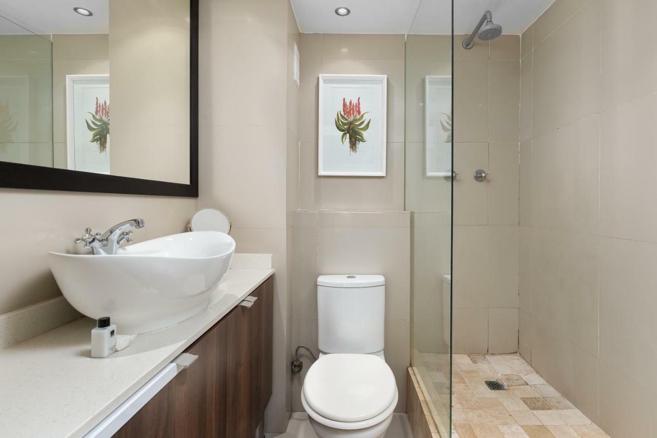 Montclair Apartments เคปทาวน์ ภายนอก รูปภาพ